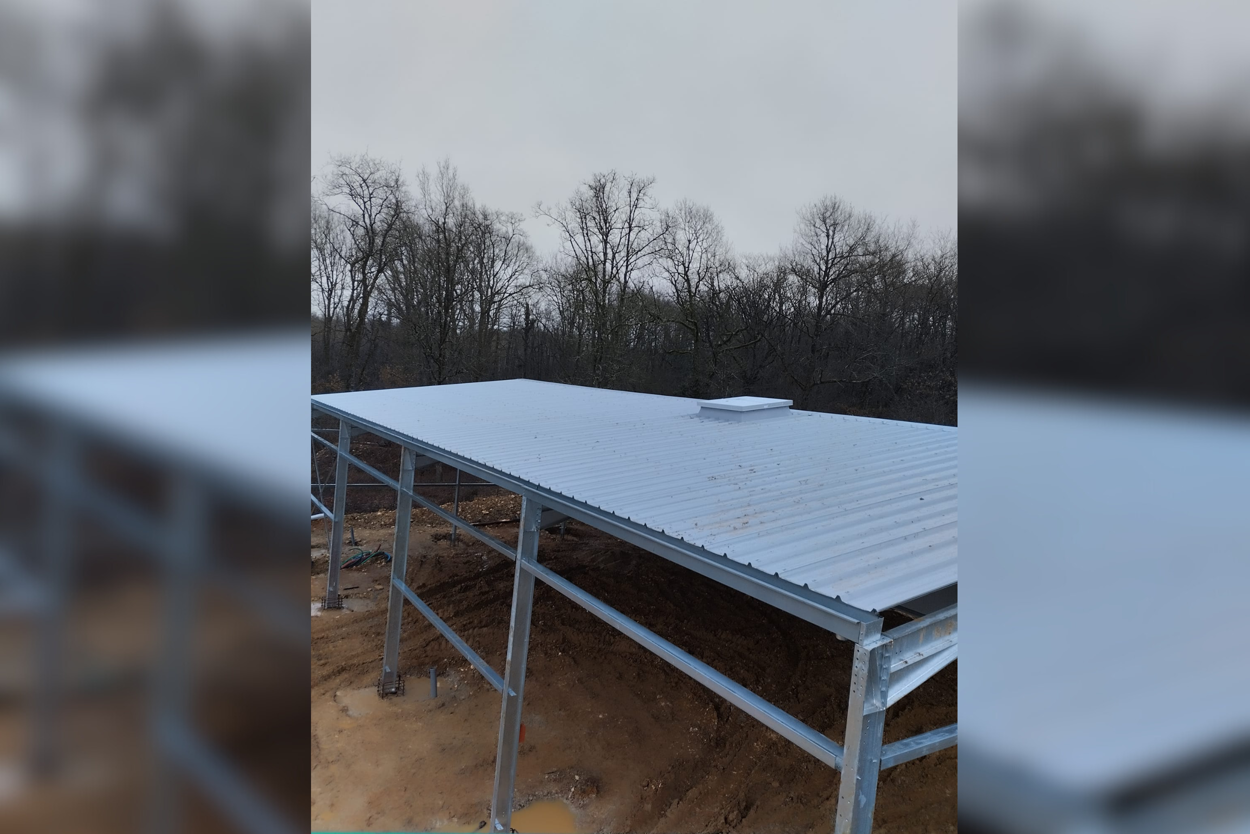 Couverture à Mareuil-en-Périgord